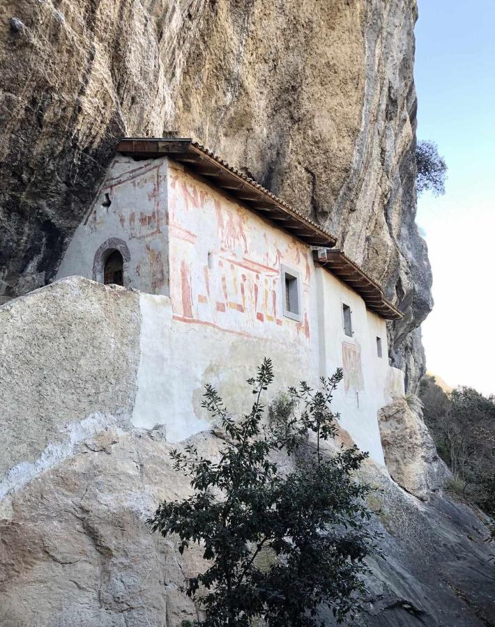 Ferienwohnung Lantica Torre Riva del Garda Exterior foto
